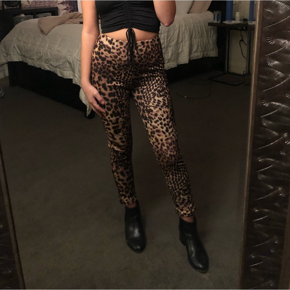 Princess Polly cheetah print leggings